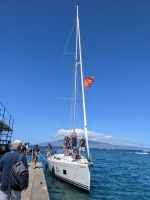 Millennium Seagull arrives at Lahaina